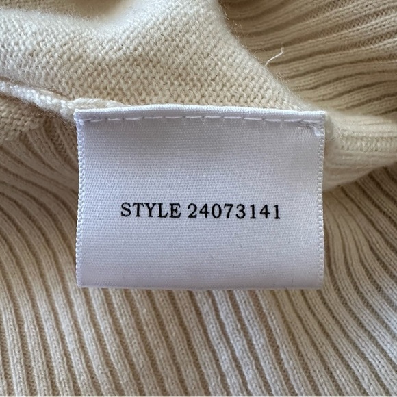 Tory Burch 100% Cashmere Women's Button Up Cream Cardigan Sweater Size M - Picture 11 of 13